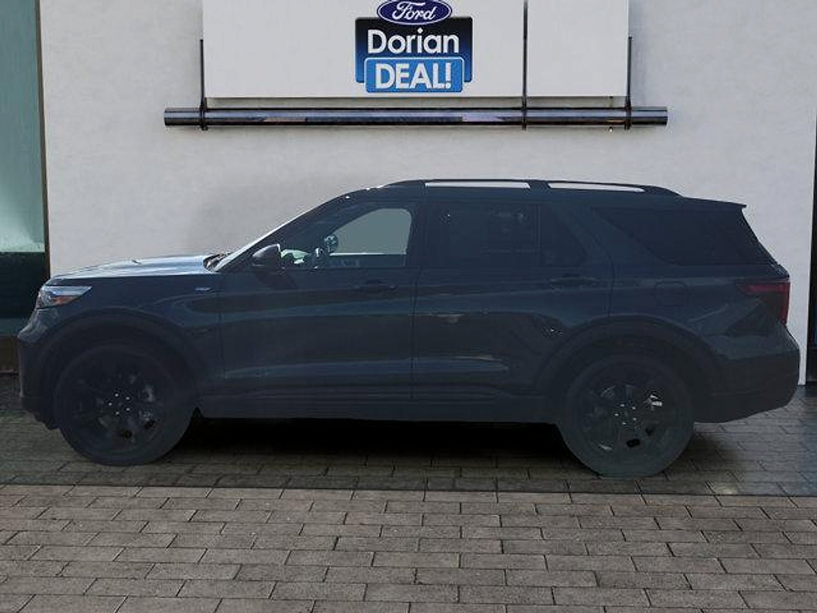 Certified 2024 Ford Explorer ST-Line w/ Class IV Trailer Tow Package AWD/4WD image 6