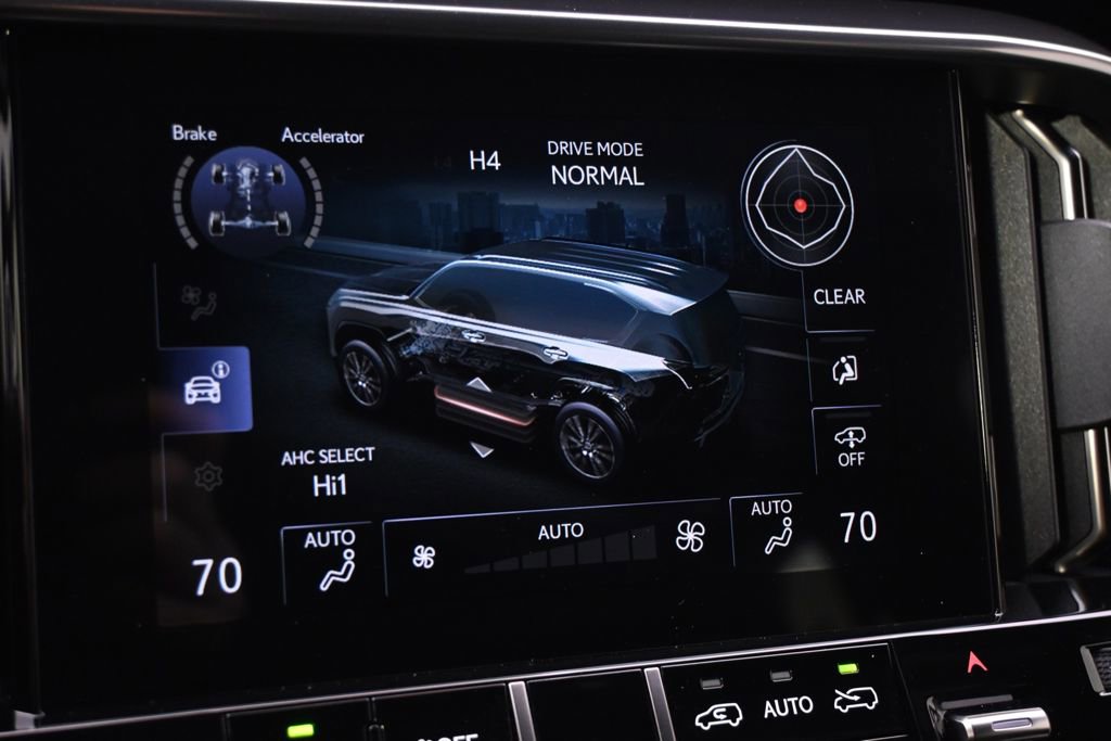 Used 2025 Lexus LX 700h Overtrail w/ Accessory Package (Z1) AWD/4WD image 33