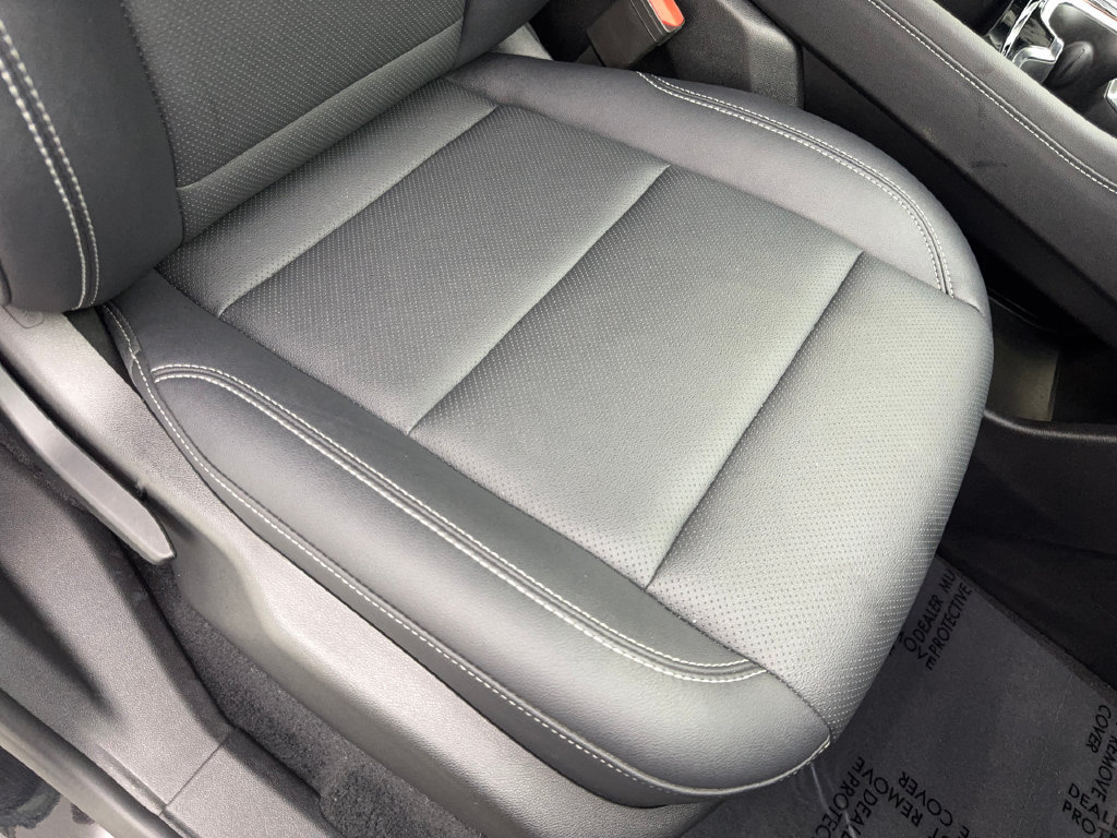 Used 2026 Chevrolet Traverse LT FWD image 52