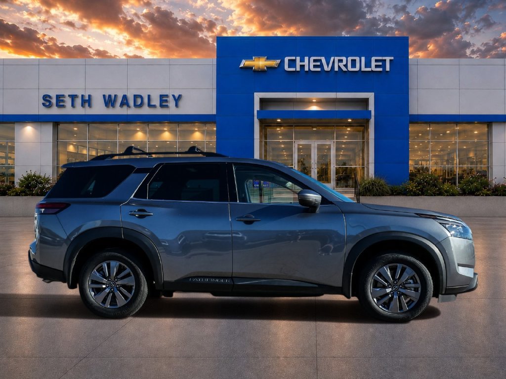 Used 2025 Nissan Pathfinder SV w/ SV Premium Package FWD image 8