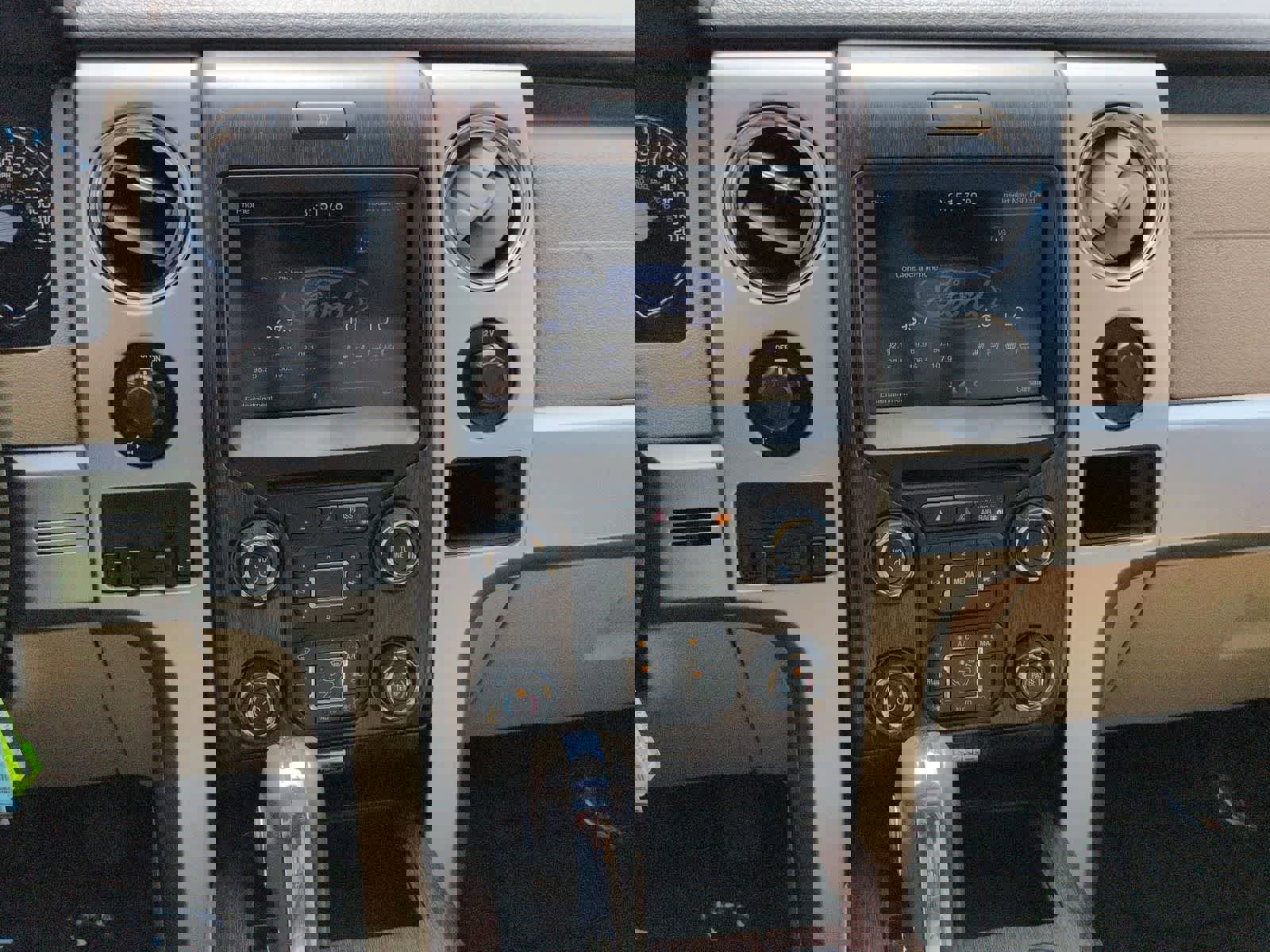 Used 2013 Ford F150 Lariat w/ Luxury Equipment Group RWD image 24