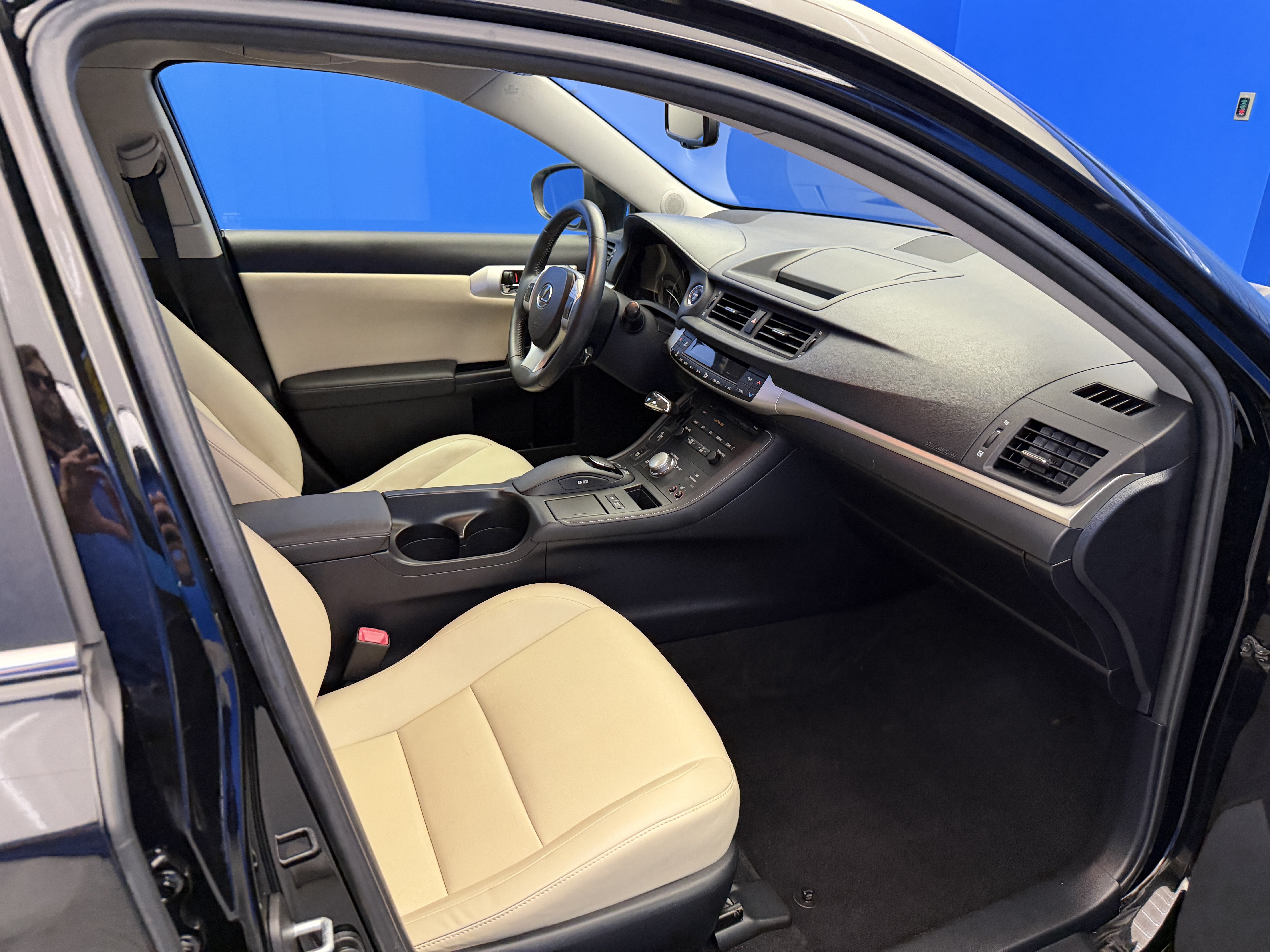 Used 2012 Lexus CT 200h Premium w/ Premium Audio Pkg FWD image 24