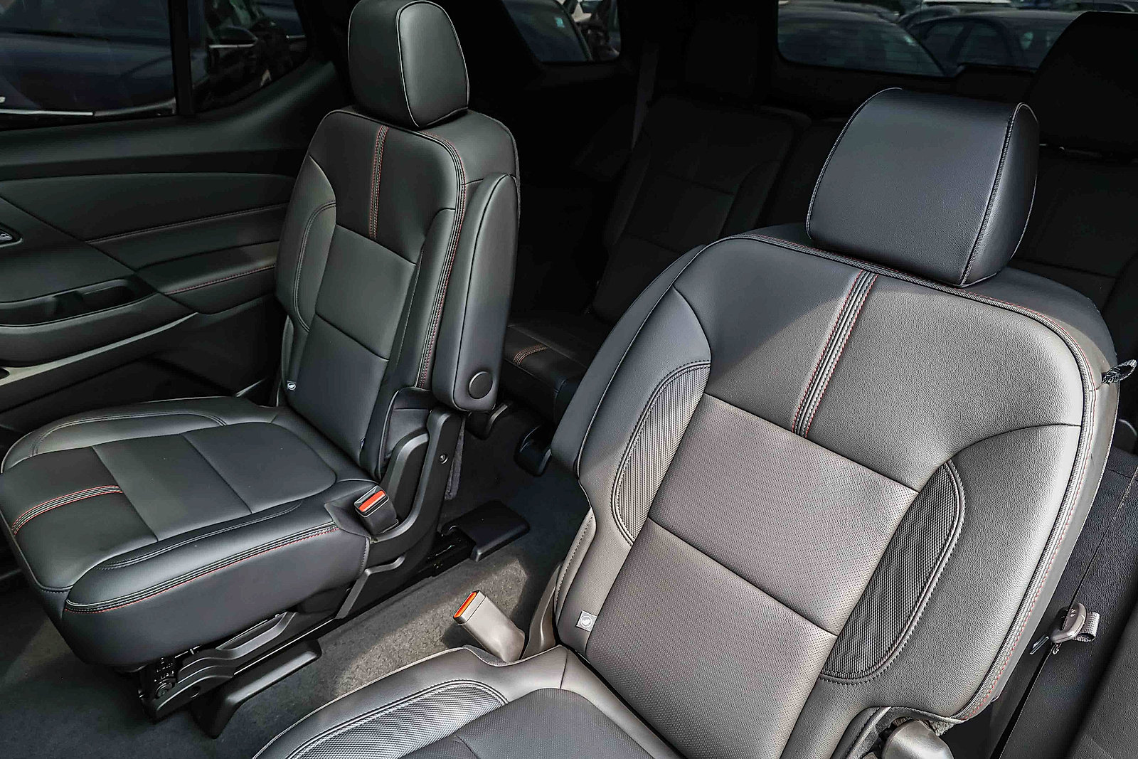 Used 2024 Chevrolet Traverse RS w/ LPO, Floor Liner Package AWD/4WD image 19