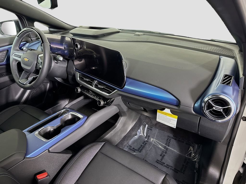 New 2026 Chevrolet Equinox EV LT image 29