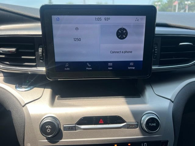 Used 2021 Ford Explorer XLT w/ Equipment Group 202A AWD/4WD image 27