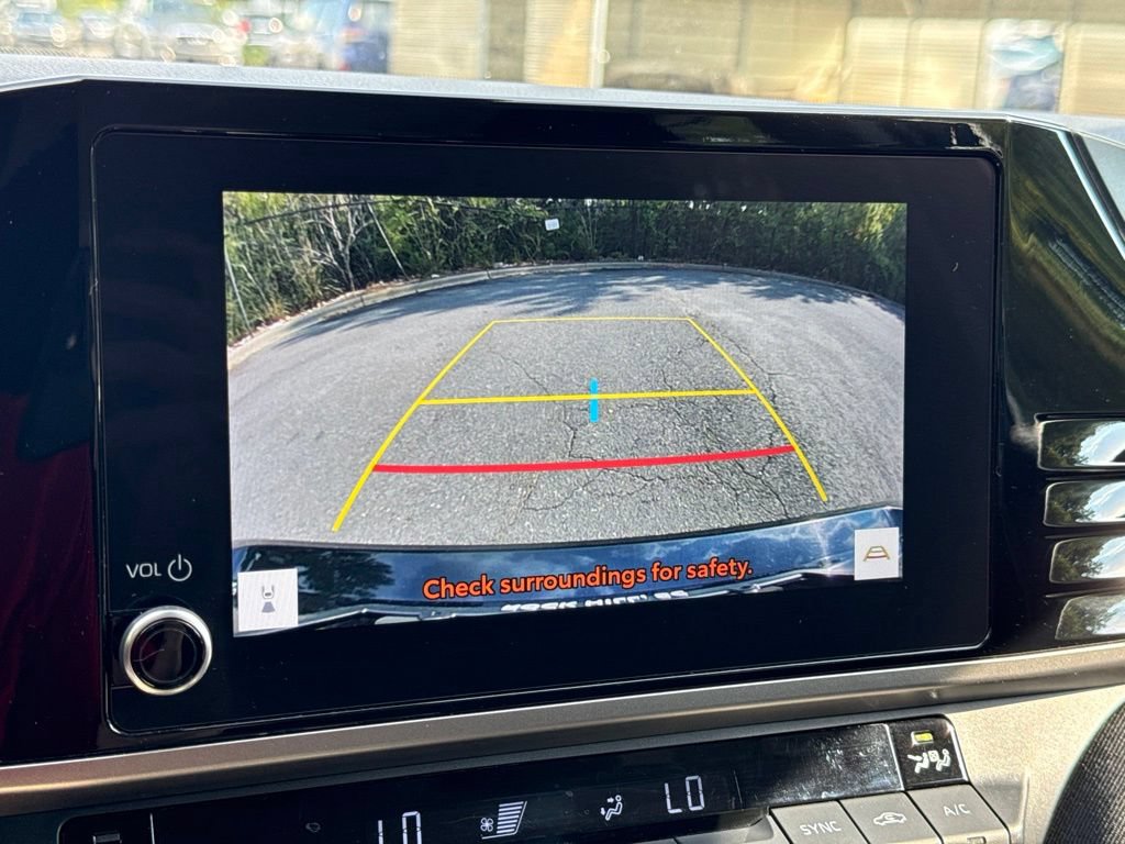 Used 2025 Toyota Camry LE FWD image 25