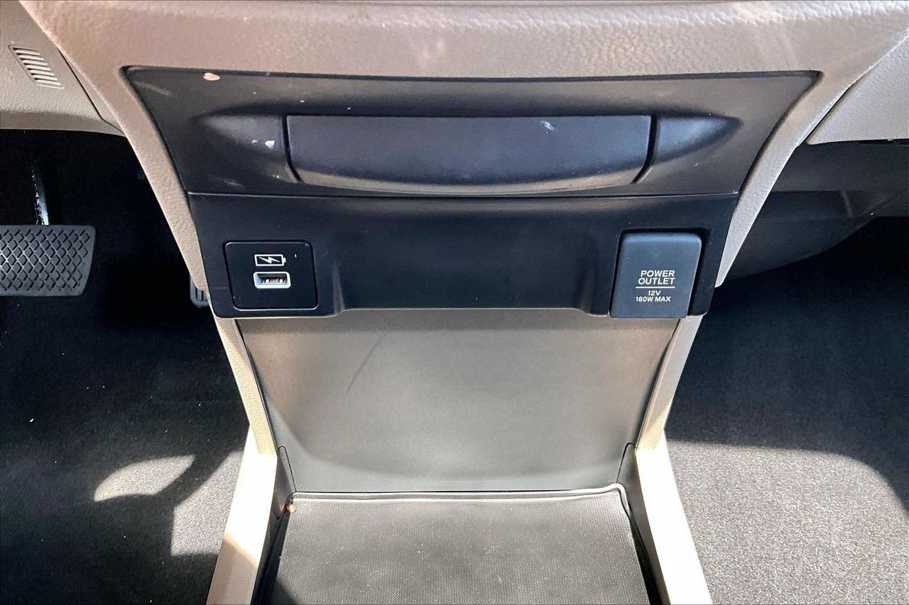 Used 2023 Honda Odyssey EX-L image 17