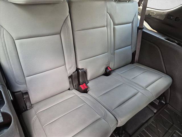 Used 2022 Chevrolet Tahoe Z71 w/ Luxury Package AWD/4WD image 20