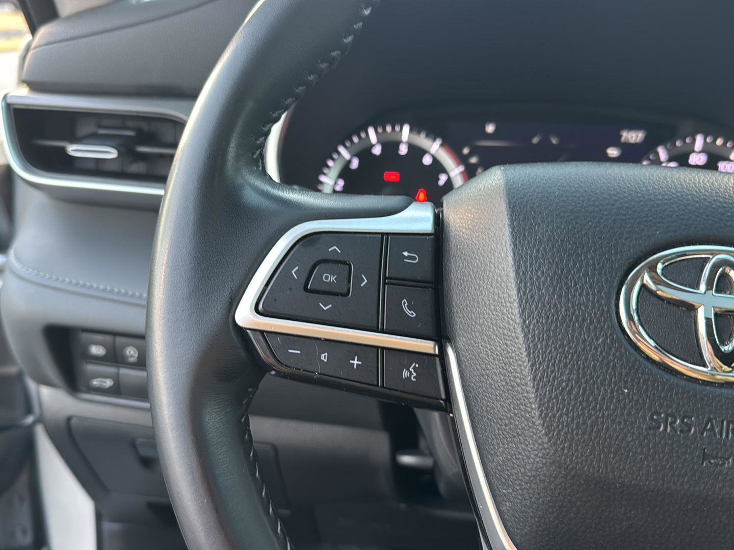 Used 2024 Toyota Highlander XLE image 18