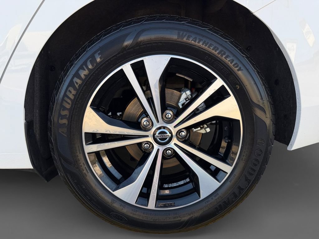 Used 2023 Nissan Sentra SV FWD image 11