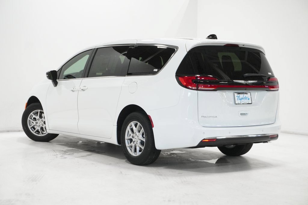 New 2026 Chrysler Pacifica Select FWD image 5