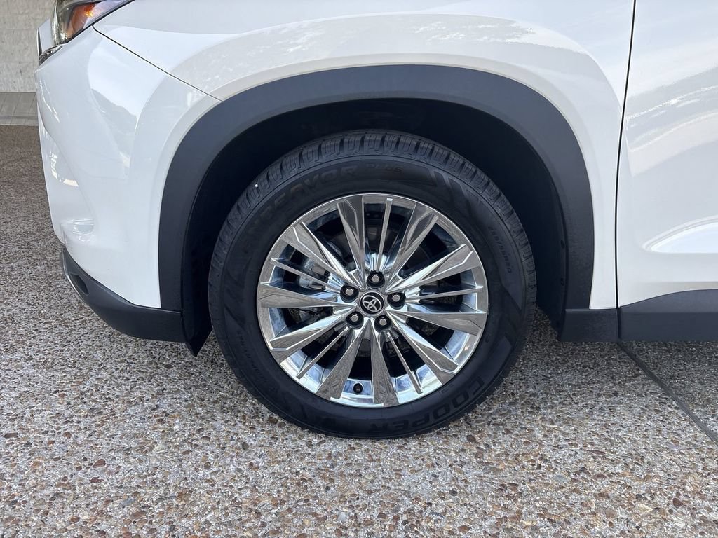 Used 2024 Toyota Grand Highlander AWD image 33