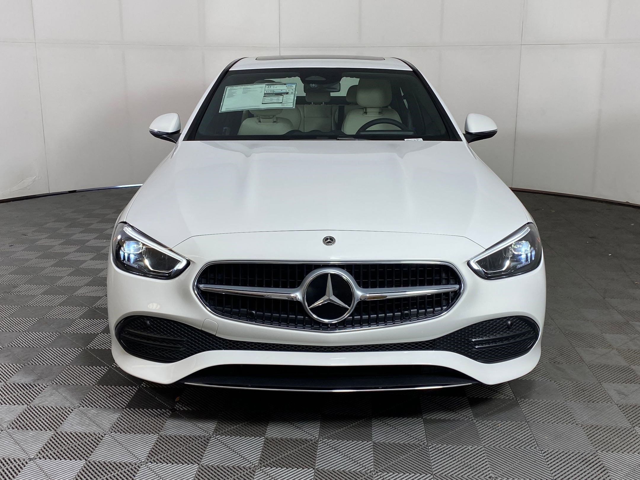 Used 2025 Mercedes-Benz C 300 4MATIC Sedan image 5