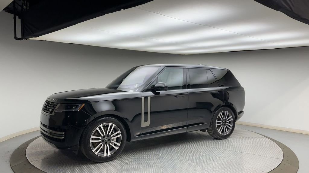 Certified 2023 Land Rover Range Rover SE image 6