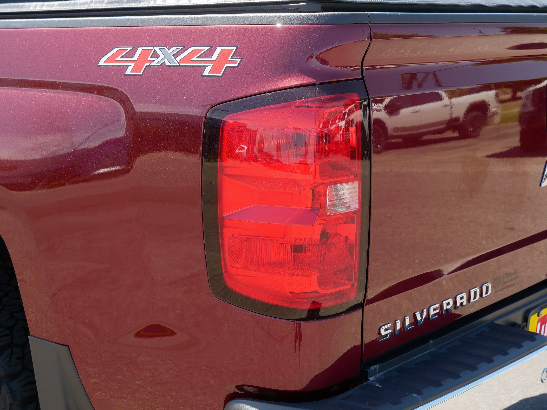 Used 2015 Chevrolet Silverado 1500 LTZ w/ LTZ Plus Package AWD/4WD image 17
