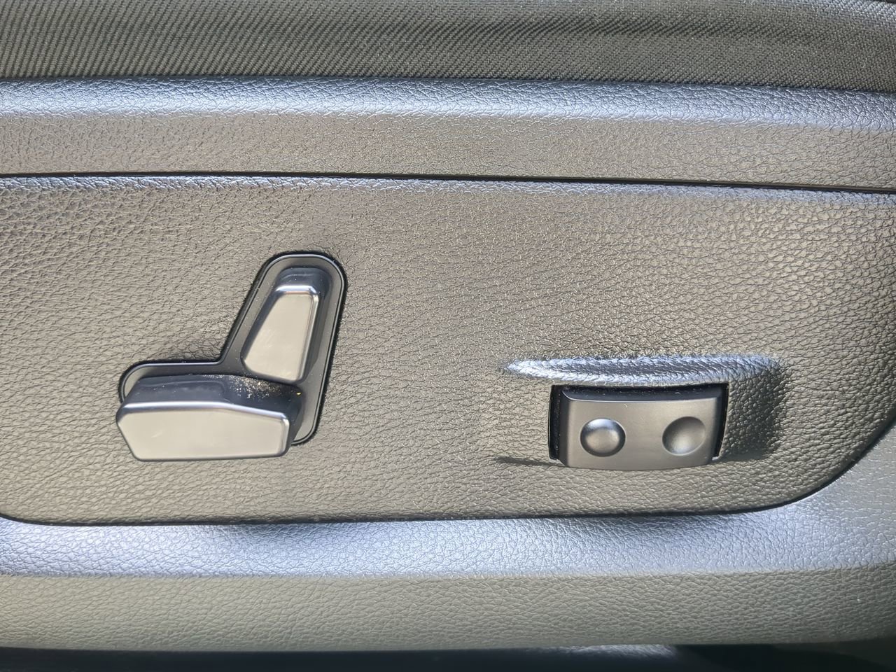 Used 2025 RAM 3500 Laramie image 29