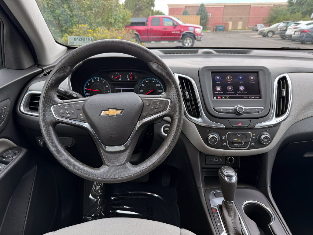 Used 2020 Chevrolet Equinox LS AWD/4WD image 25