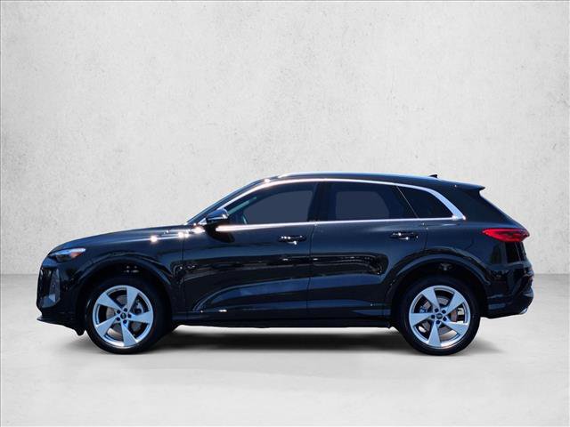 Certified 2025 Audi Q5 Premium AWD/4WD image 9