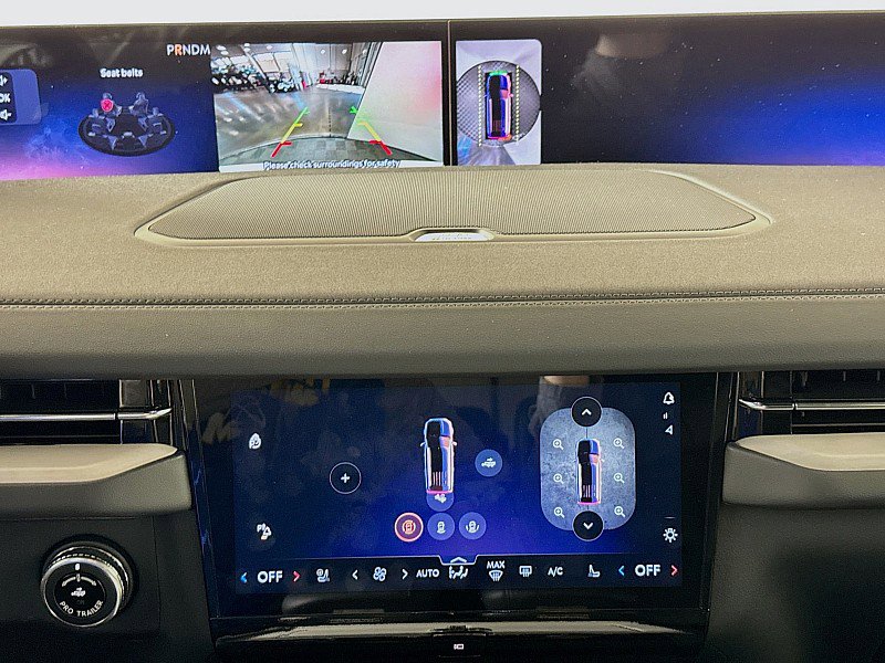 New 2025 Lincoln Navigator L Reserve w/ Jet Appearance Package image 17