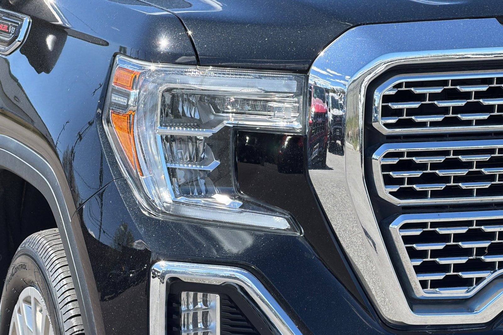 Used 2019 GMC Sierra 1500 Denali w/ Denali Ultimate Package AWD/4WD image 42