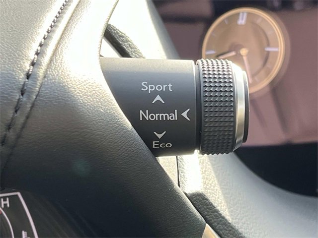 Used 2021 Lexus ES 350 Ultra Luxury w/ Accessory Package 2 image 46