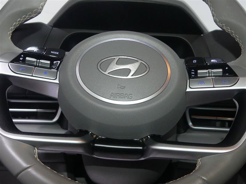 Used 2025 Hyundai Elantra Sport FWD image 31