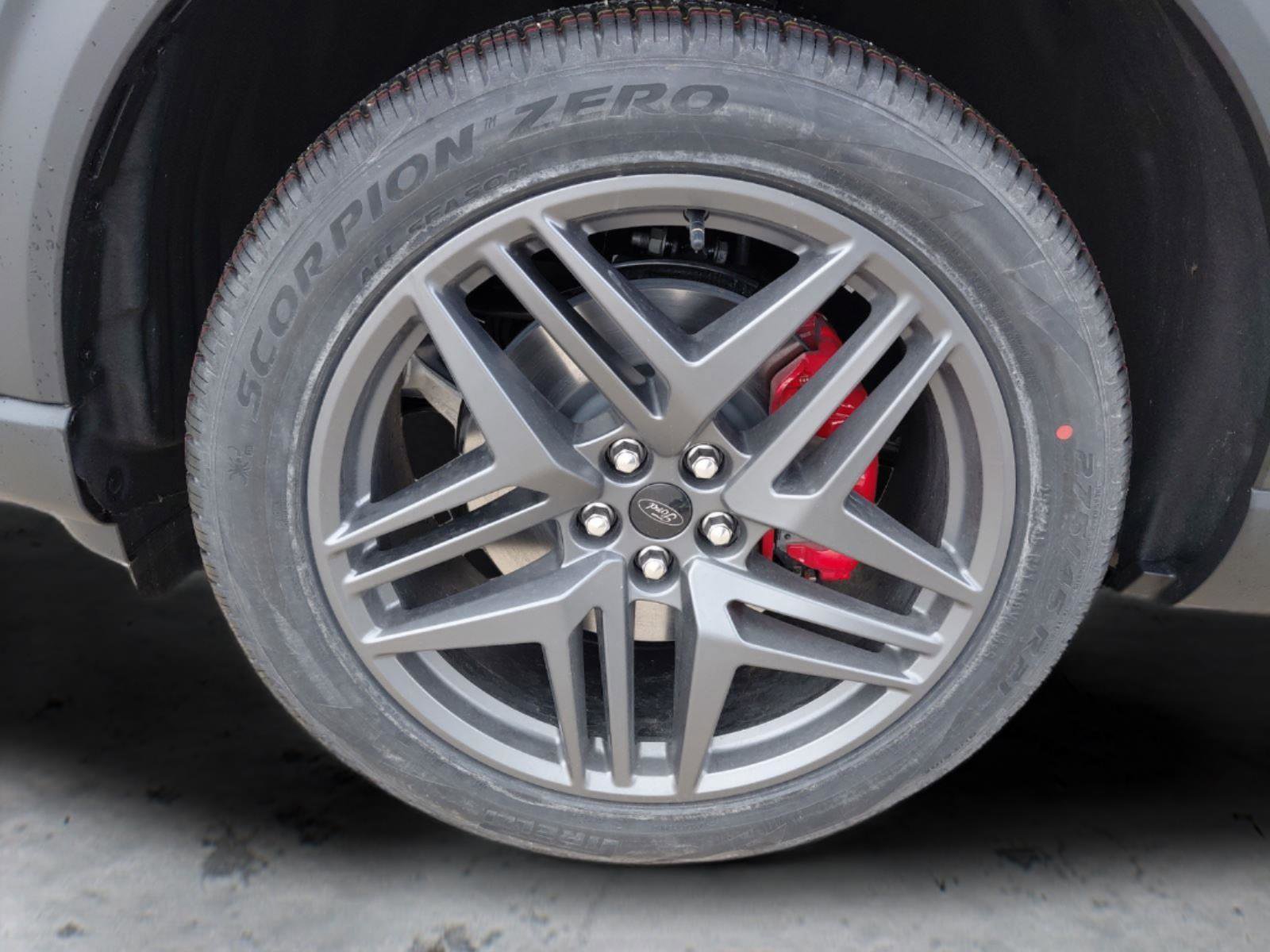 New 2026 Ford Explorer ST-Line w/ ST-Line Street Pack image 14