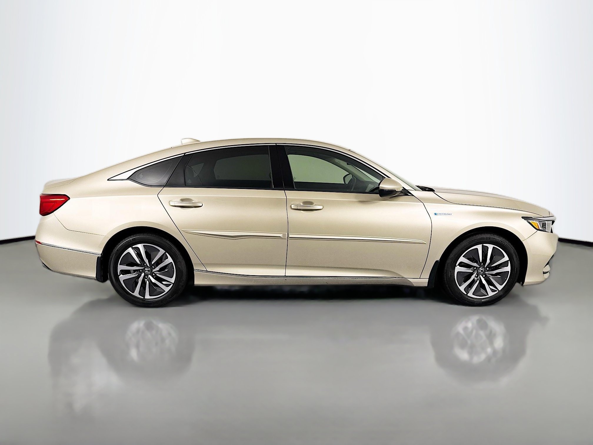 Certified 2019 Honda Accord Touring image 4