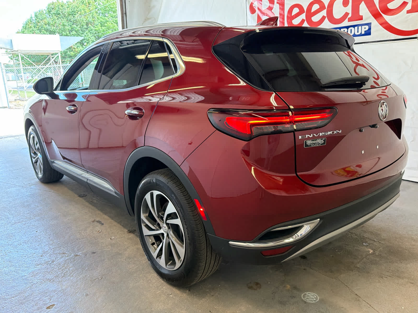 Used 2023 Buick Envision Essence FWD image 9