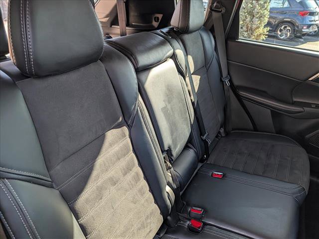 Used 2024 Mitsubishi Outlander SE image 15