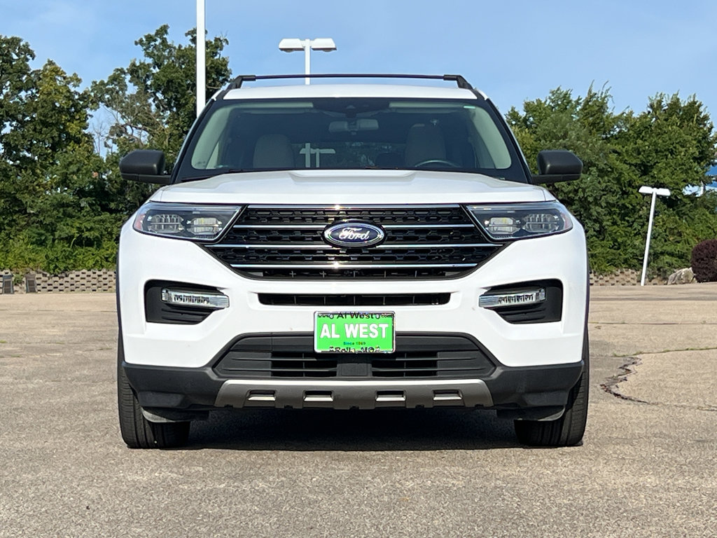 Used 2020 Ford Explorer XLT w/ Equipment Group 202A image 2
