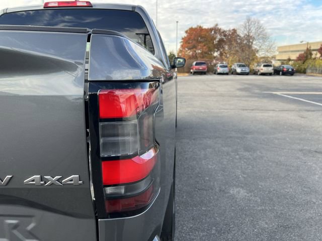 Certified 2023 Nissan Frontier SV w/ Tow Package image 32