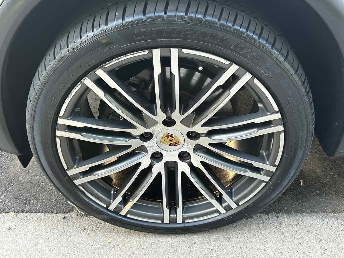 Used 2016 Porsche Cayenne AWD/4WD image 58