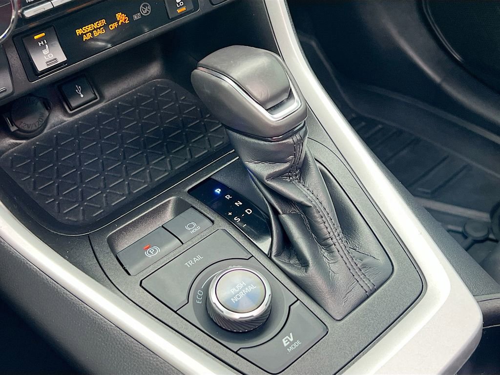 Used 2022 Toyota RAV4 XSE w/ XSE Grade Weather Package image 17