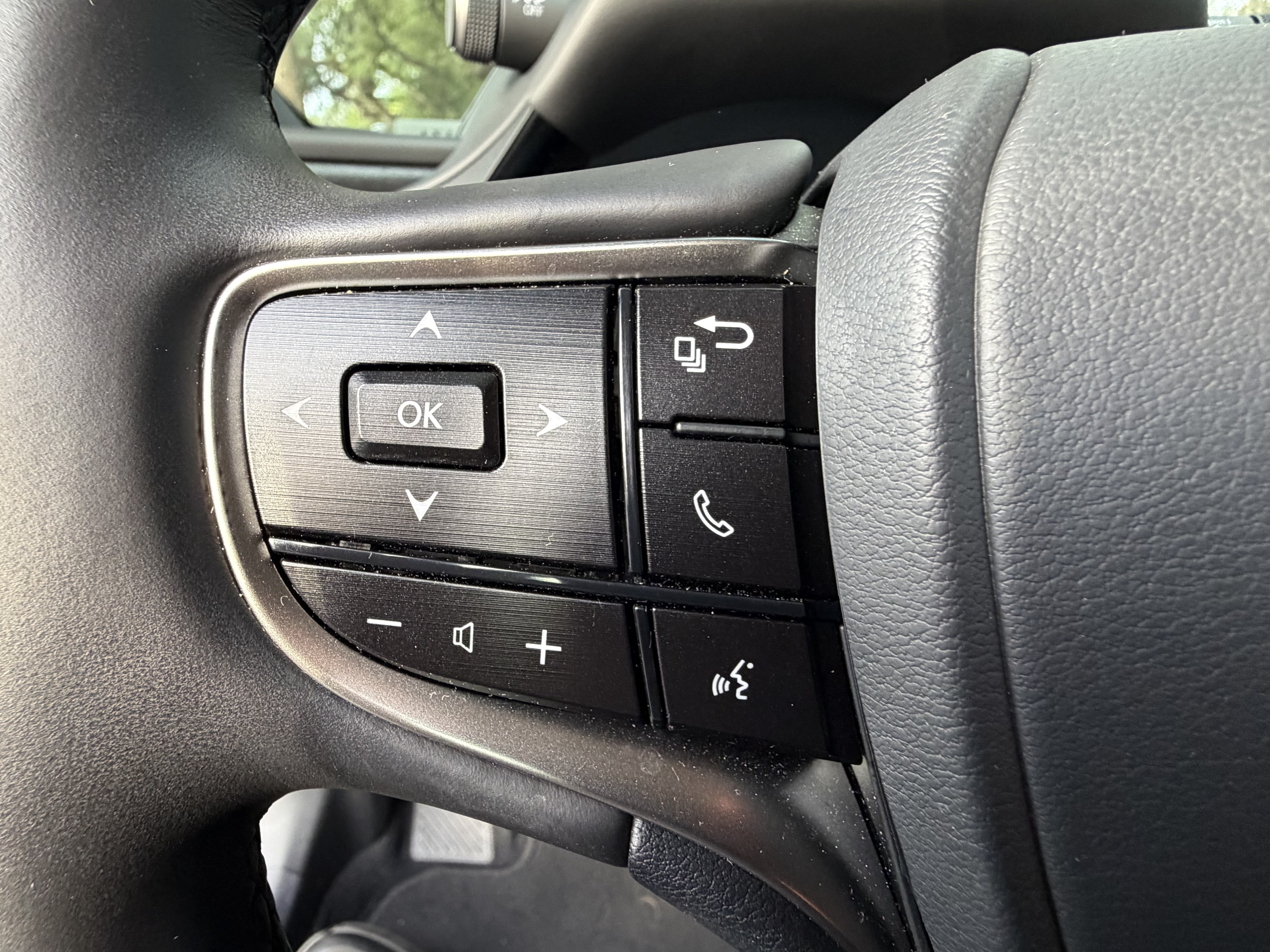 Certified 2025 Lexus ES 350 w/ Premium Package FWD image 18