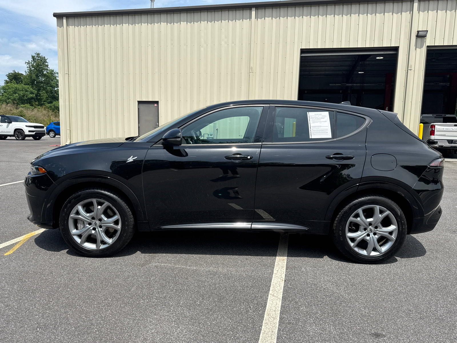 Used 2025 Dodge Hornet R/T w/ R/T Plus Package AWD/4WD image 8