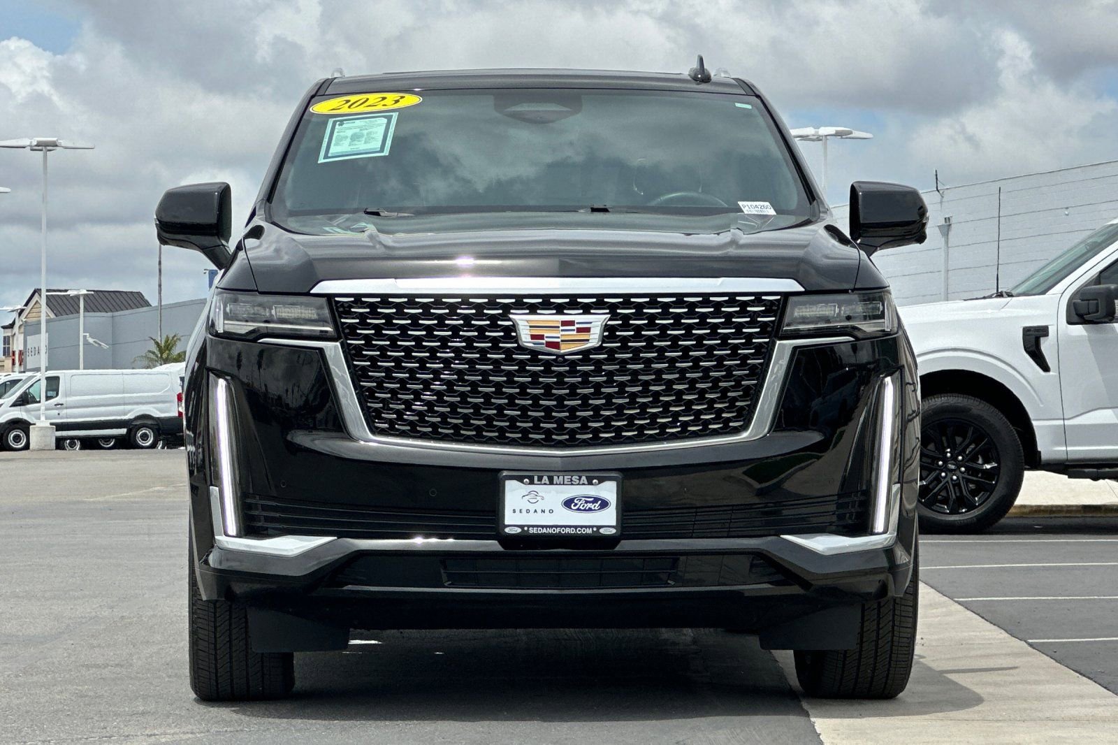 Used 2023 Cadillac Escalade Premium Luxury AWD/4WD image 8