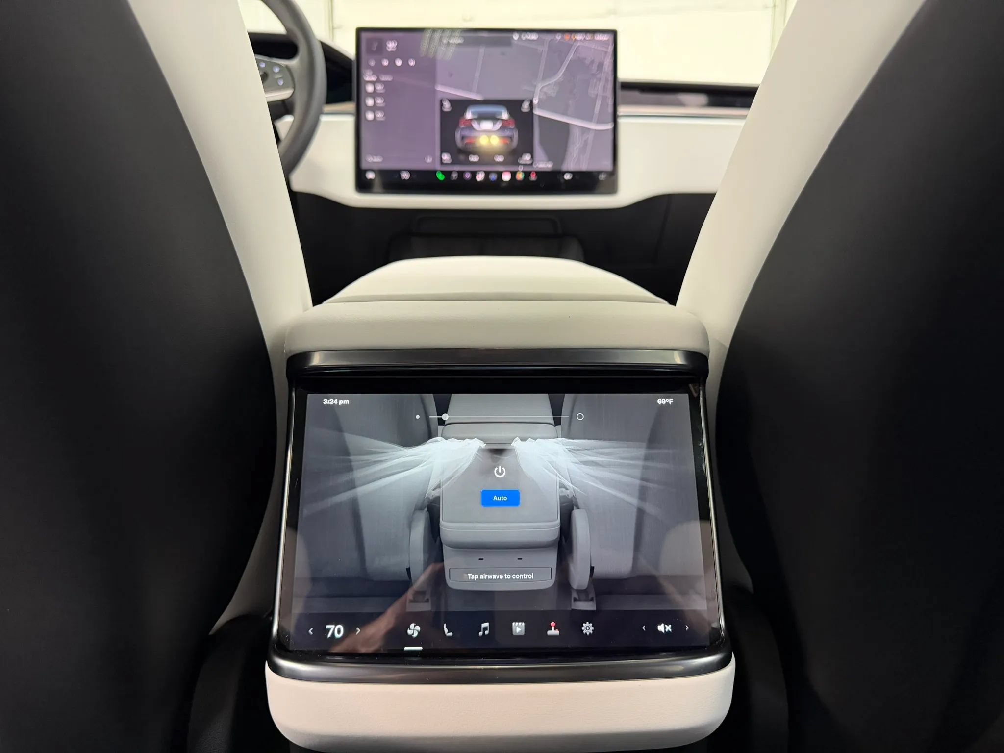 Used 2026 Tesla Model X AWD/4WD image 18