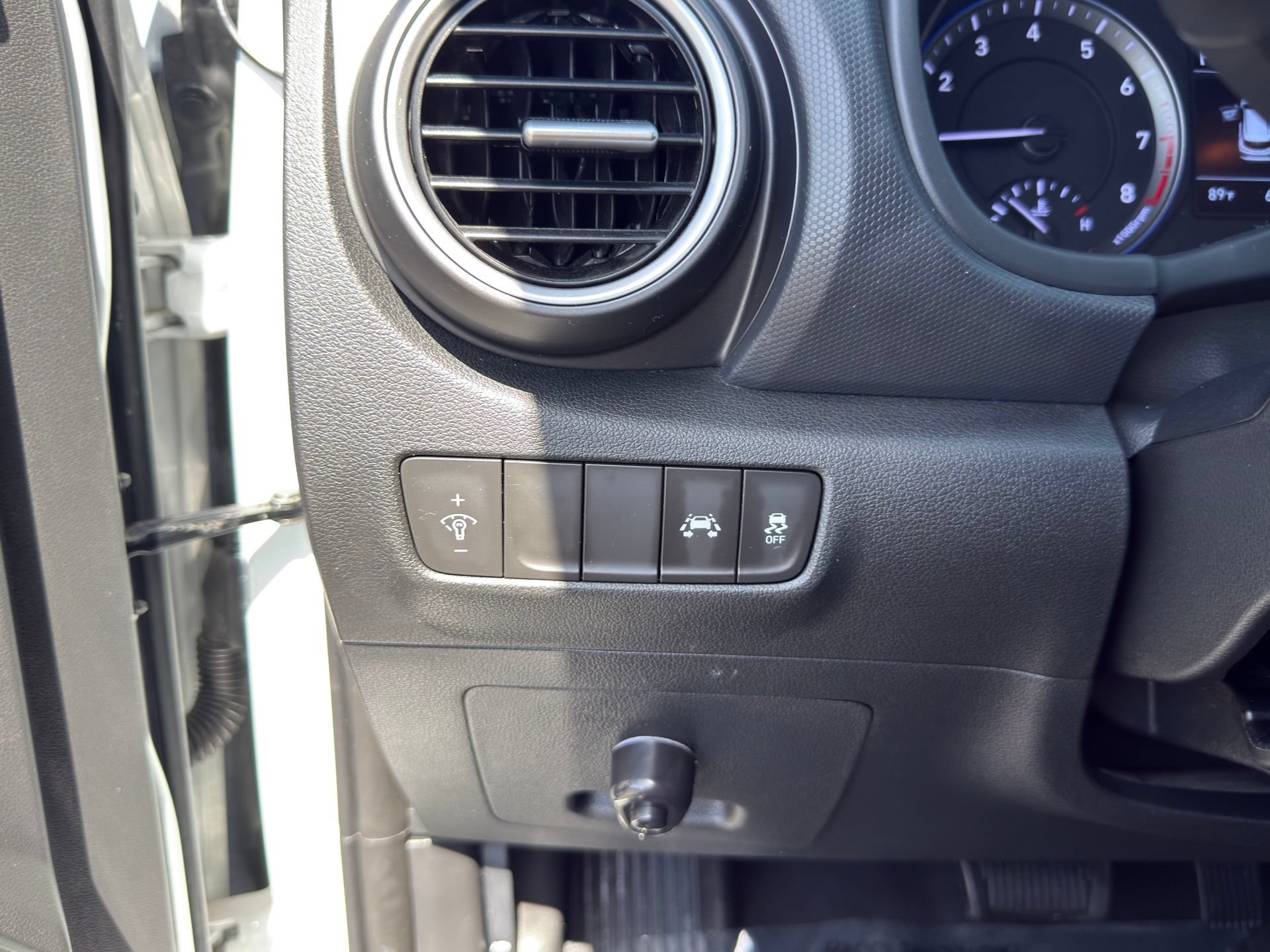 Used 2020 Hyundai Kona SE FWD image 19