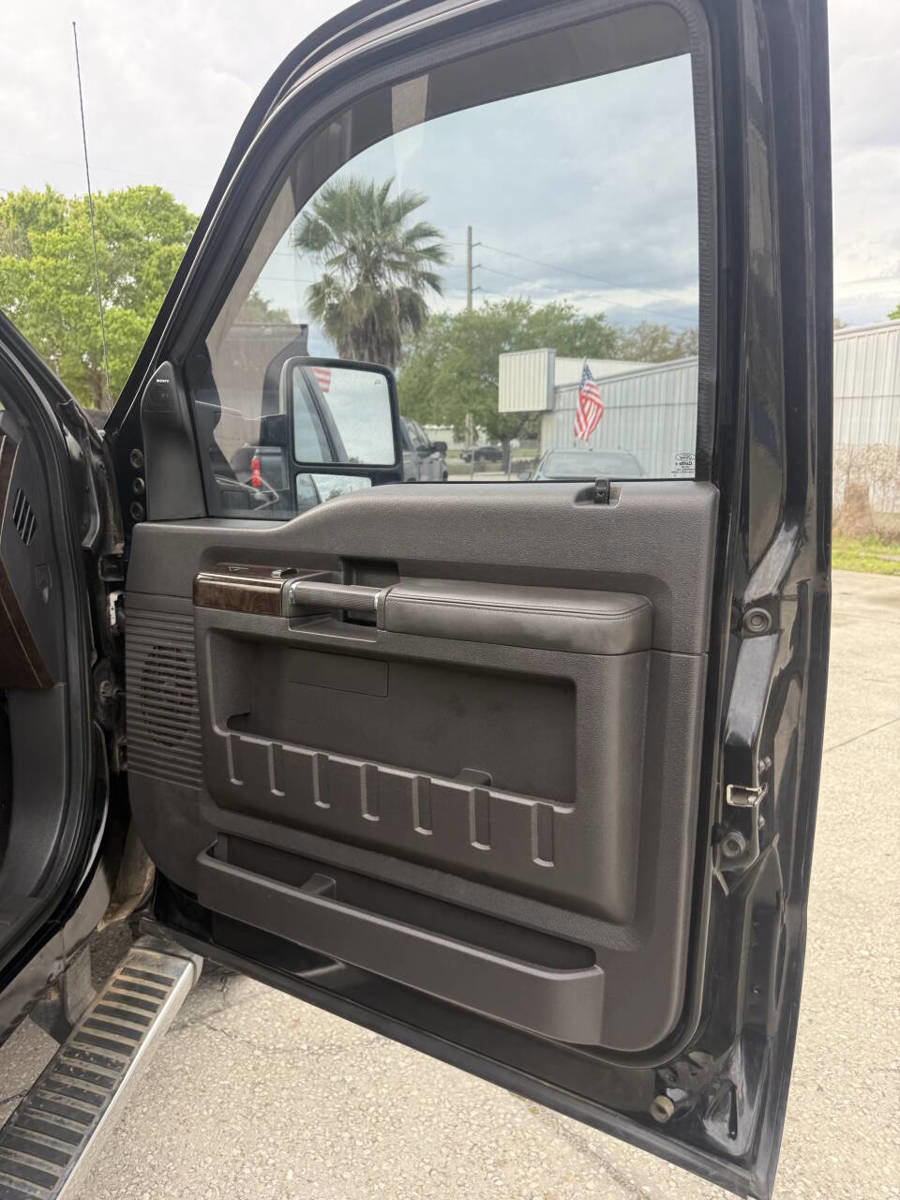 Used 2016 Ford F250 Platinum image 19