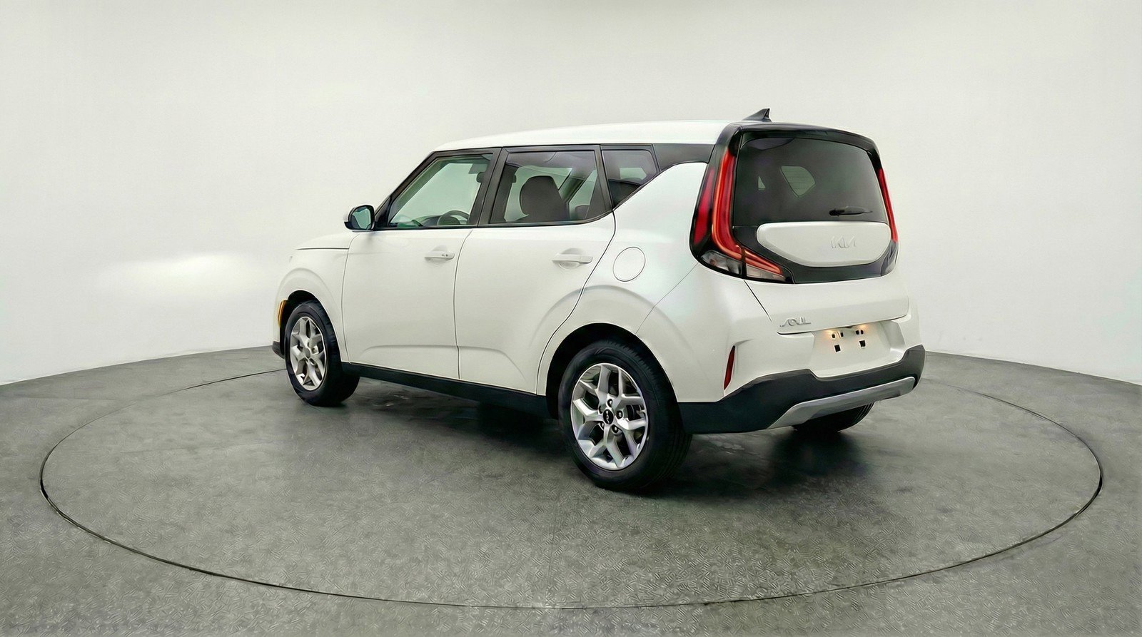 Used 2025 Kia Soul LX w/ LX Technology Package image 6