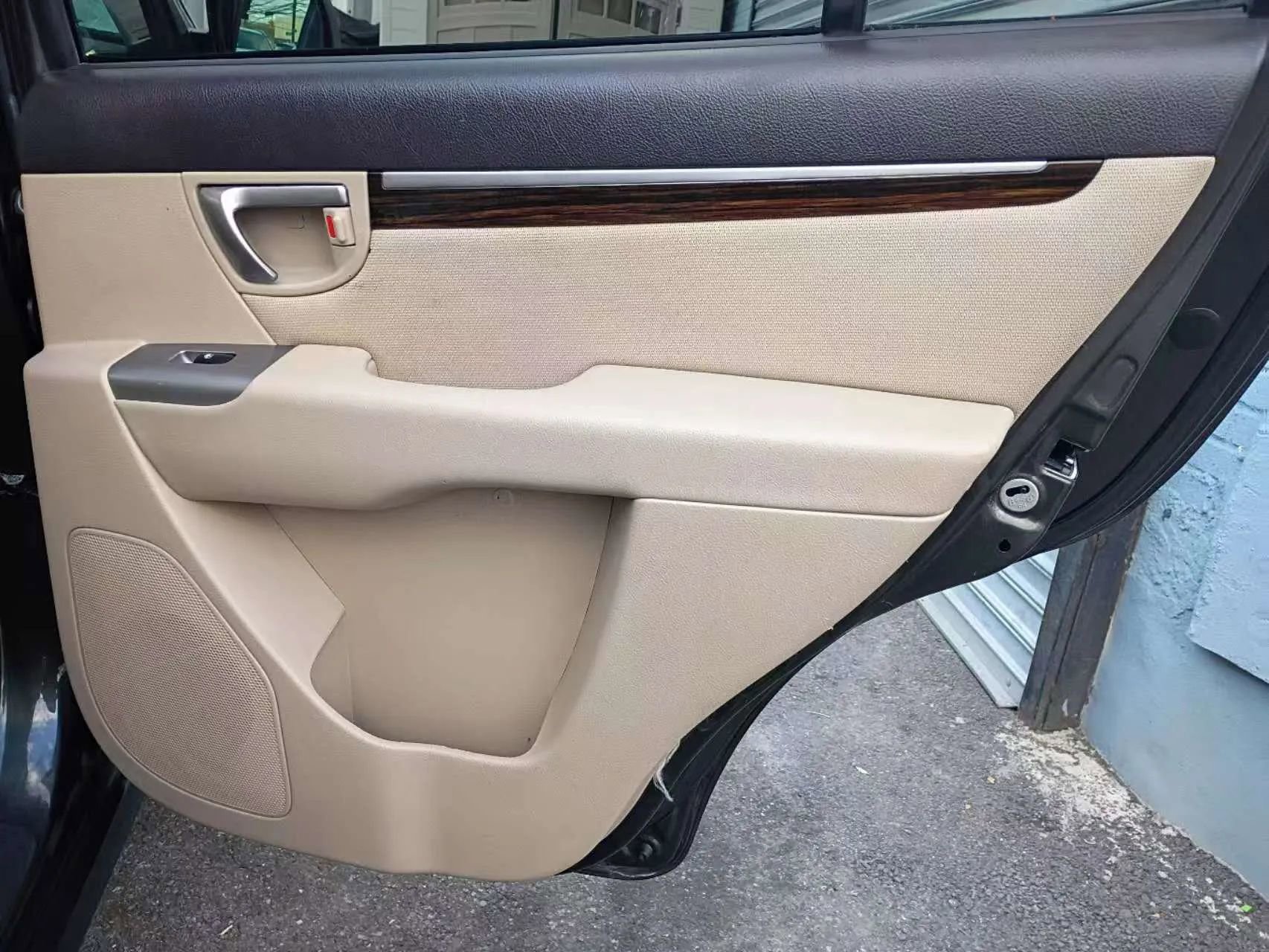 Used 2012 Hyundai Santa Fe GLS image 19