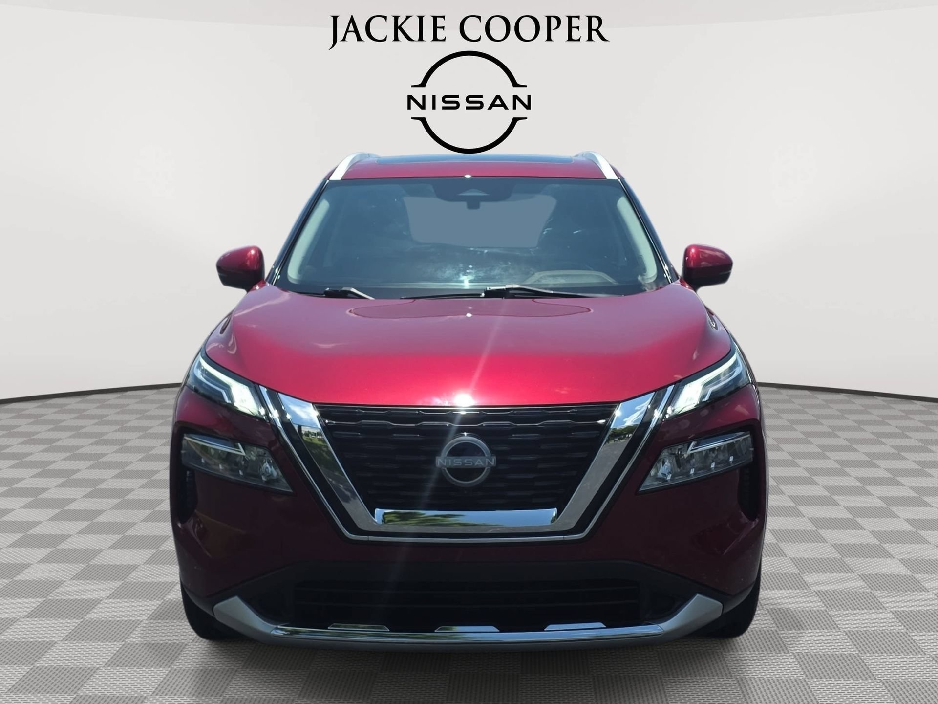 Used 2023 Nissan Rogue Platinum FWD image 2