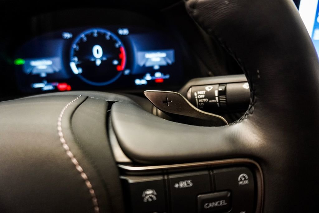 Used 2024 Lexus LS 500 AWD w/ Interior Upgrade Package image 19