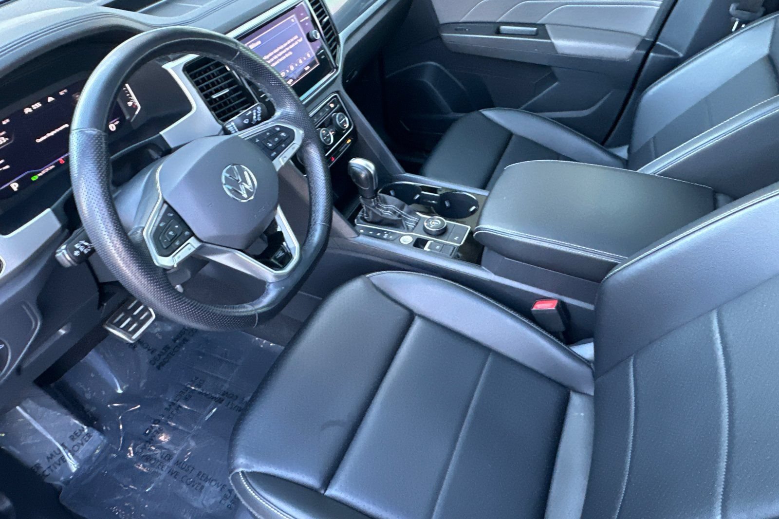 Used 2022 Volkswagen Atlas SEL R-Line AWD/4WD image 10