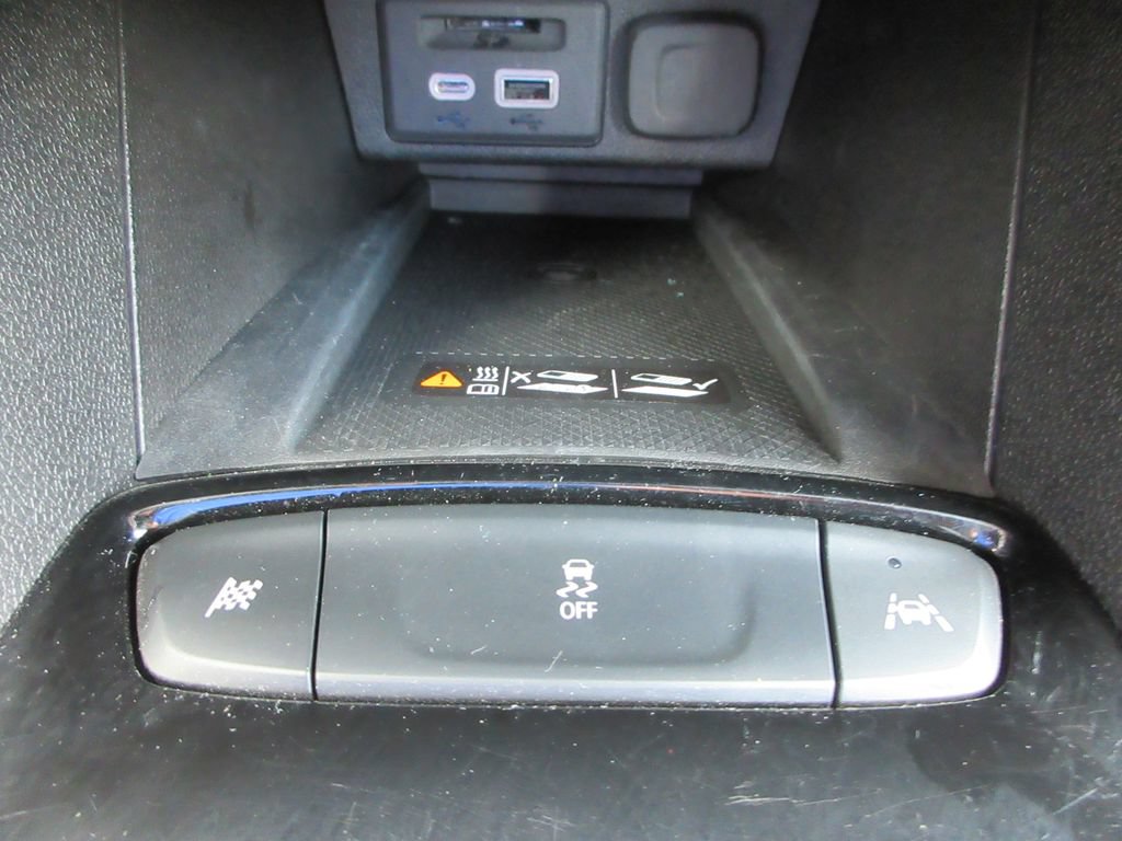 Certified 2023 Chevrolet Bolt EUV LT w/ Convenience Package FWD image 28