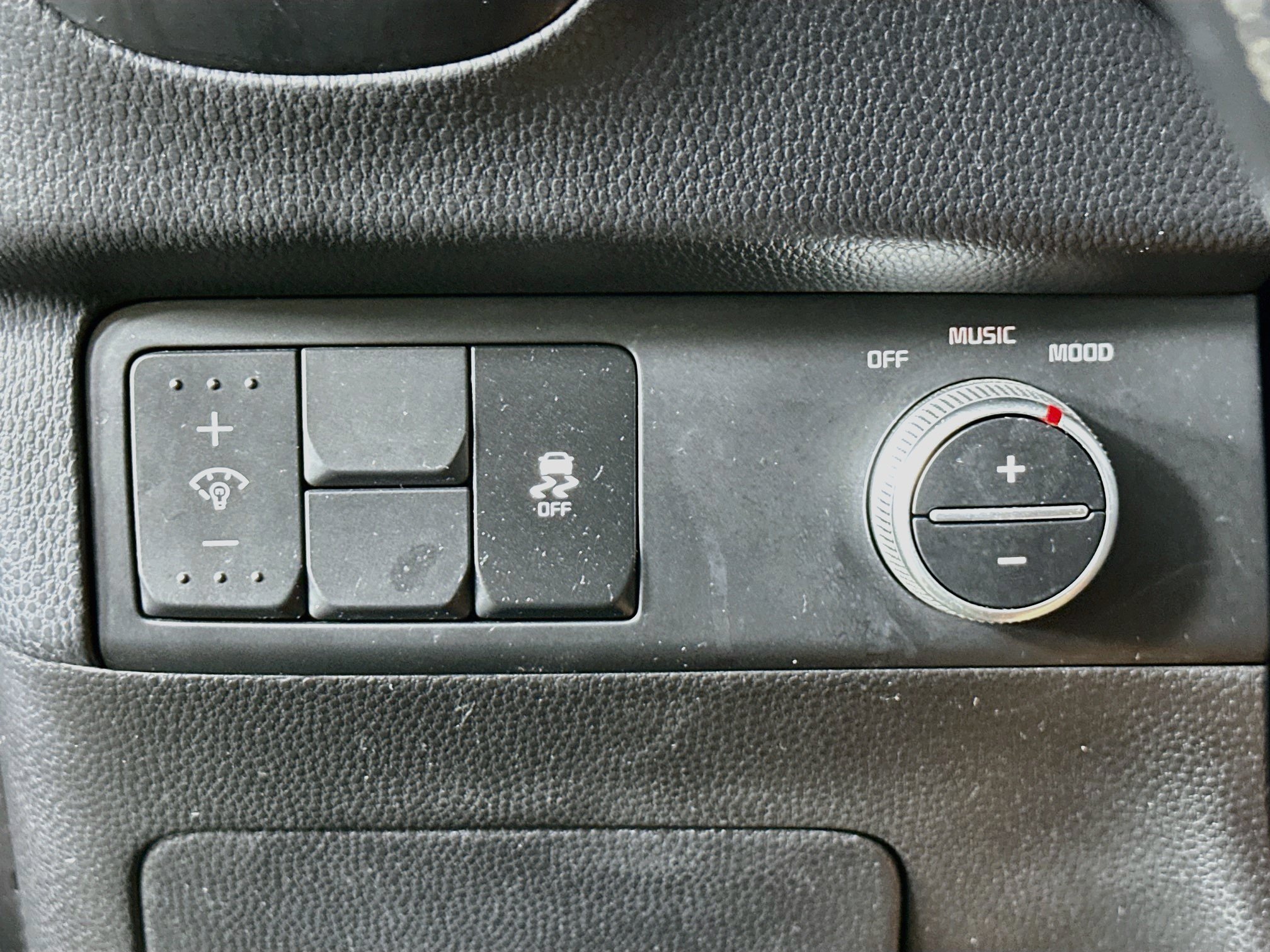 Used 2014 Kia Soul + w/ Audio Package FWD image 16