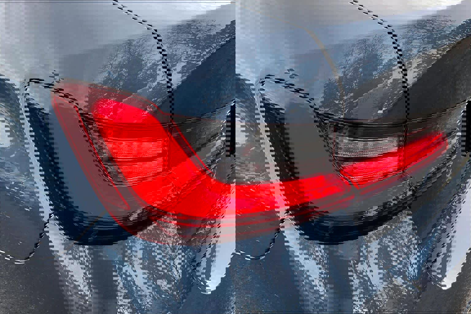 Certified 2025 BMW 330i Sedan image 28