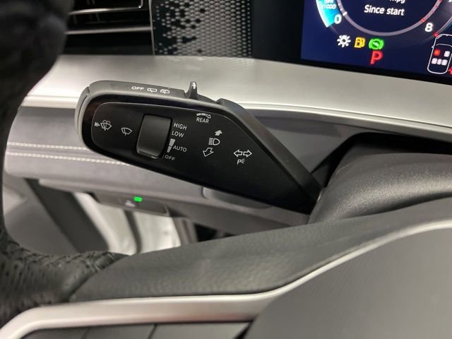 New 2026 Volkswagen Tiguan SE R-Line image 19