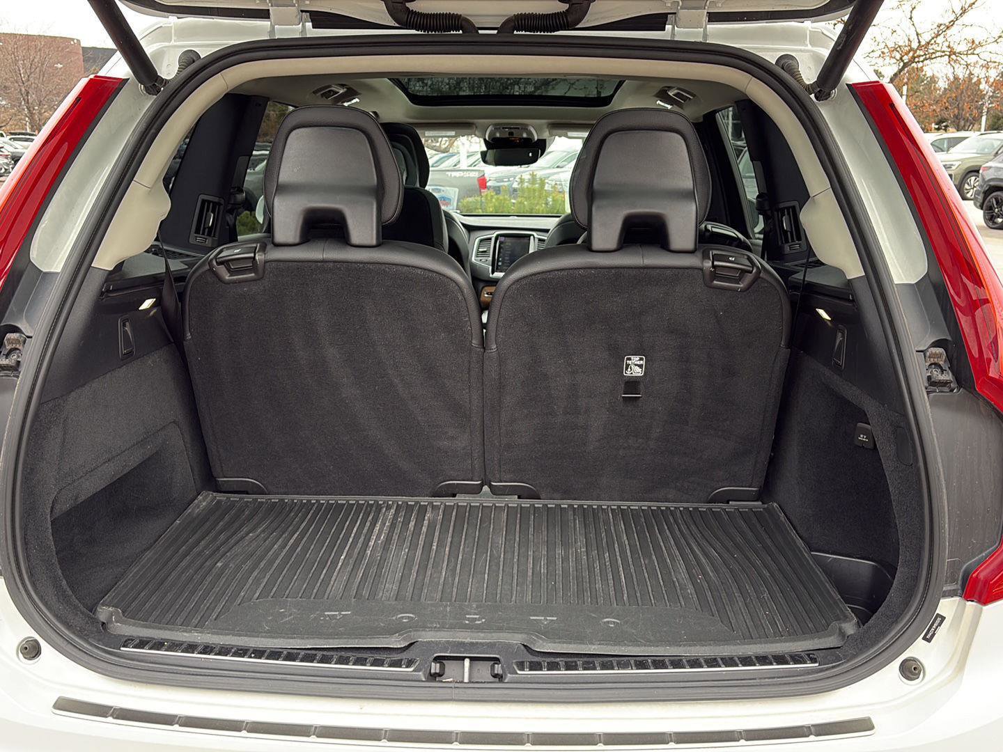Used 2021 Volvo XC90 T6 Momentum w/ Climate Package image 7
